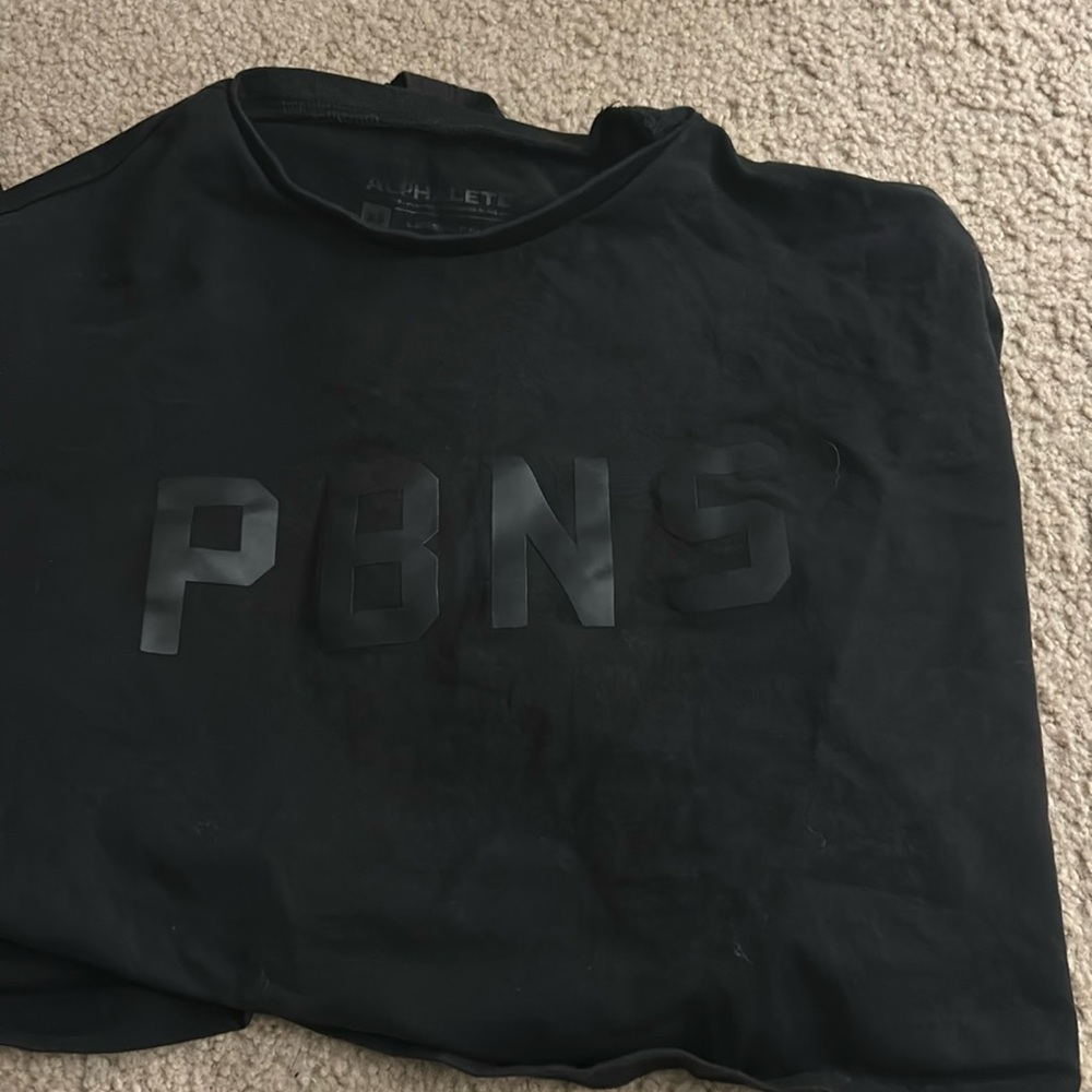 Alphalete Proud But Never Satisfied Black Long Sleeve Crop Shirt Size XS